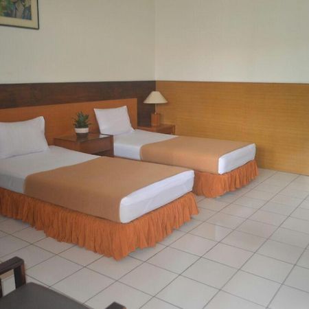Hotel Aneka Baru Sleman  Exterior photo