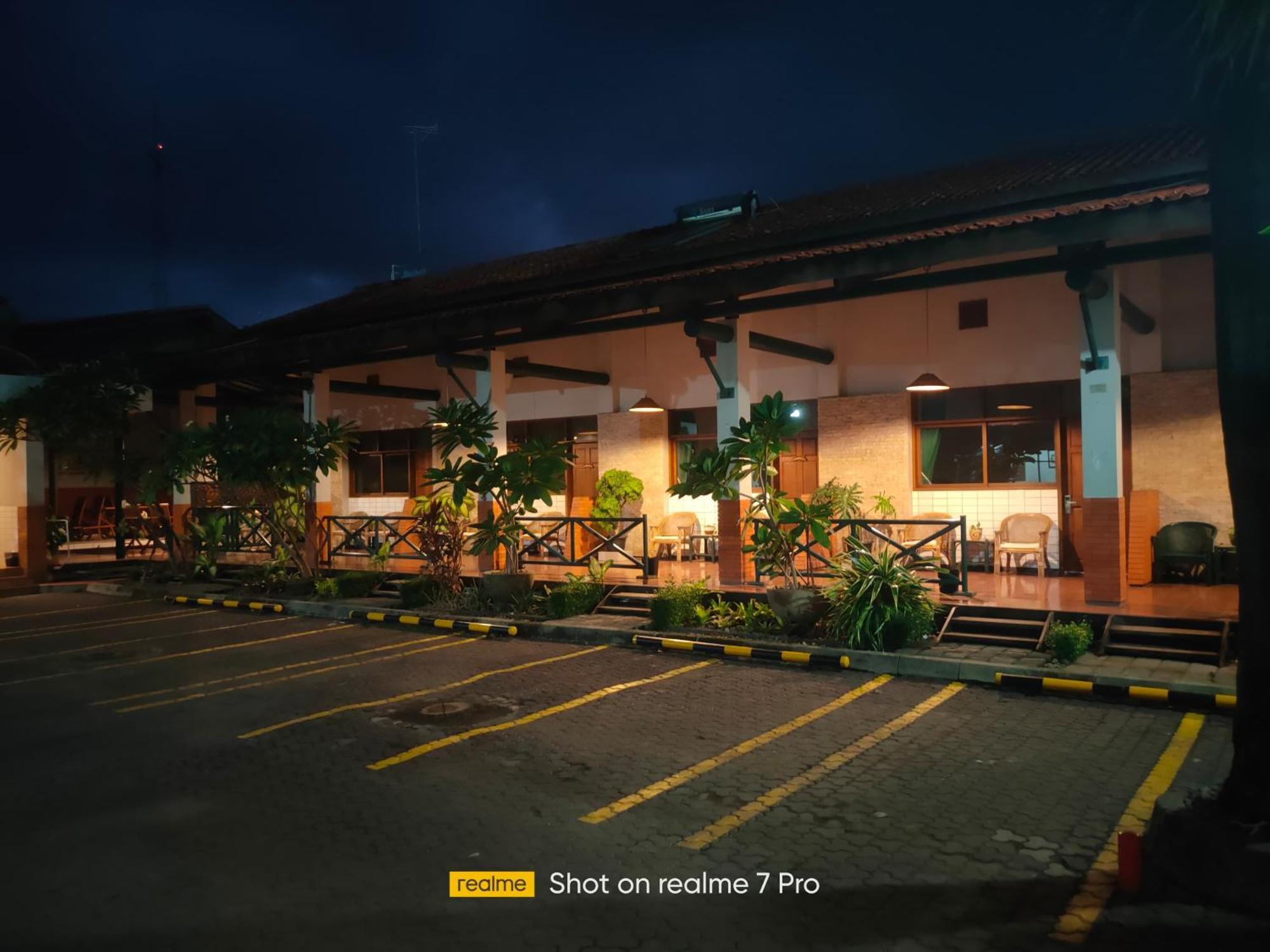 Hotel Aneka Baru Sleman  Exterior photo